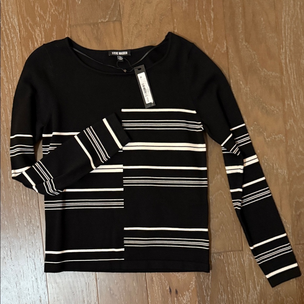 Steve Madden Black and White Striped Sweater - Picture 5 of 8